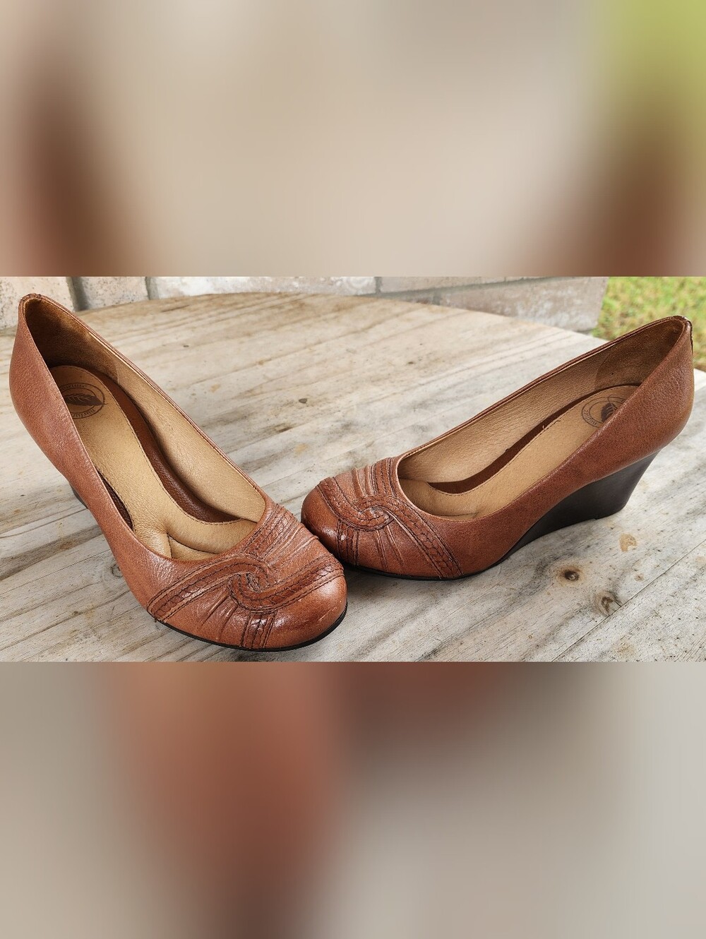 Nurture Dillards Tan Cognac Leather Pleated Braided Wedge Comfort Pumps VGUC 7M